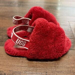 Toddler Girls Red UGG Fluff Yeah Slides Size 10